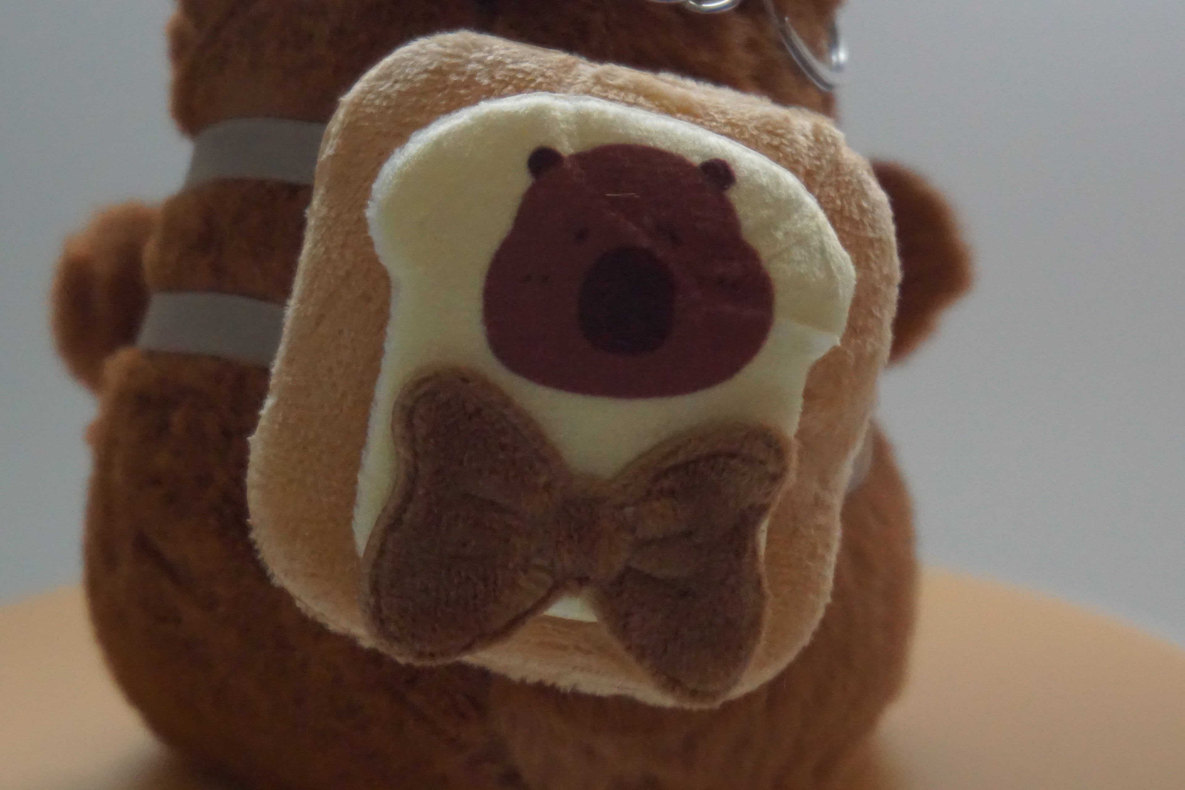 Capy Buddy – Plüschiger Capybara Anhänger für Handtaschen & Rucksäcke