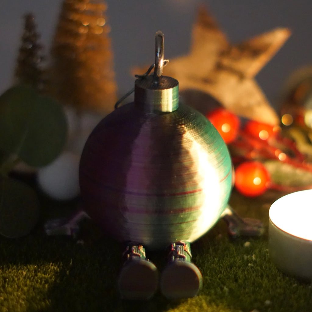 Kugel mit Beinen – die chilligste Weihnachtsdeko der Welt. Verschiedene Set-Größen ab 10,99€